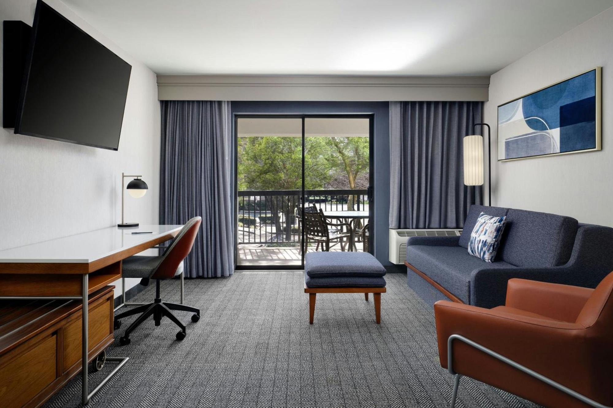 Courtyard by Marriott Stockton Hotell Exteriör bild