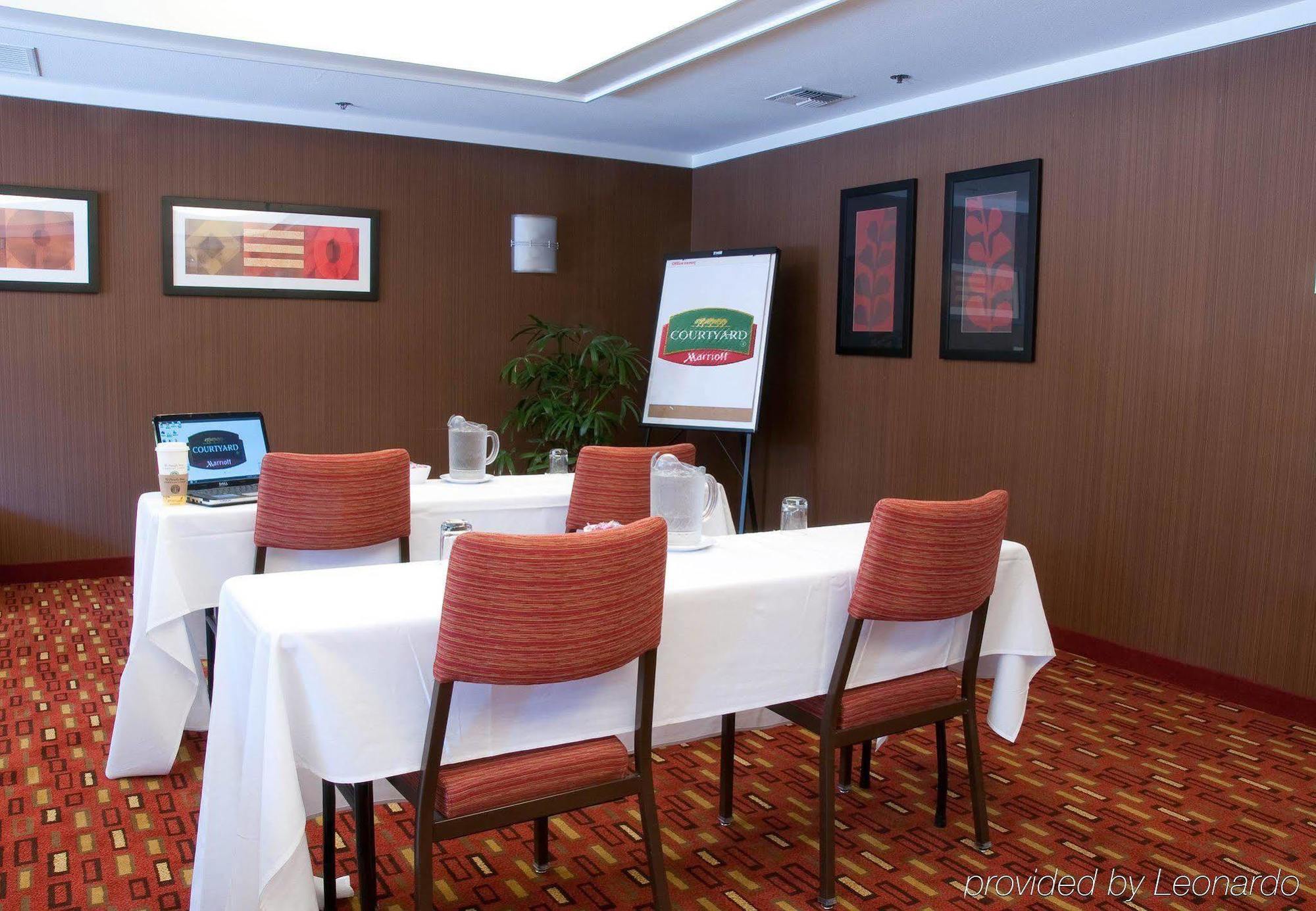 Courtyard by Marriott Stockton Hotell Exteriör bild